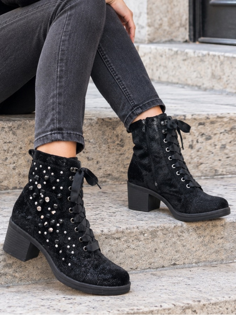 Madden Girl Black Velvet Rhinestone Studded Ankle Boots Chunky Block Heels Sz 8
